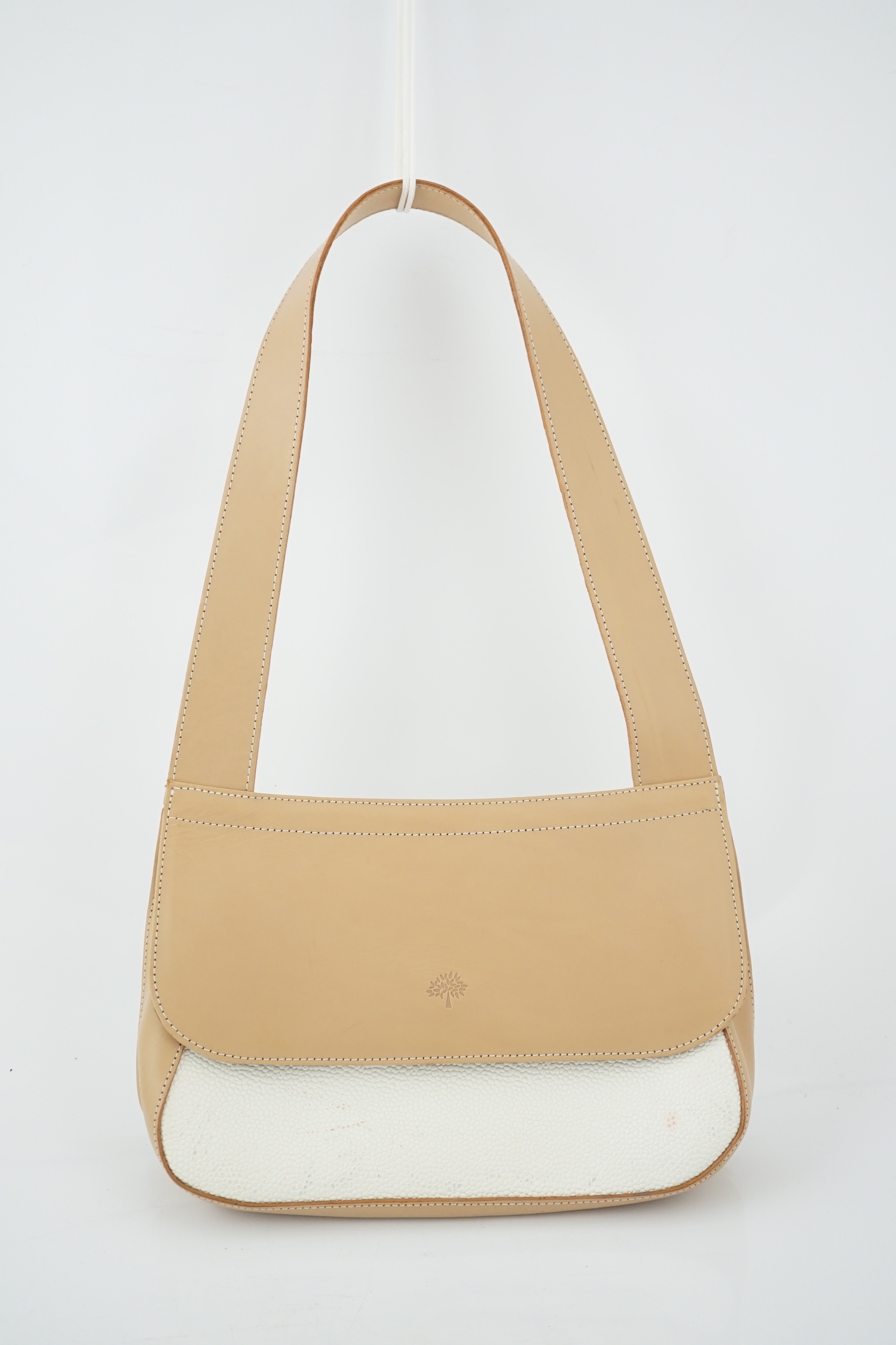 A Mulberry leather shoulder bag, height 18cm, height to handle 46cm, width 27cm, depth 5cm